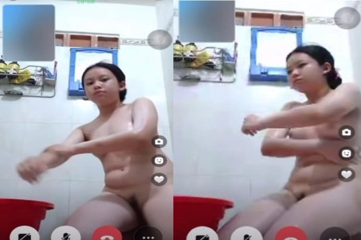 Bùi Trúc Nhi cuồng nhiệt bên người thương say đắm