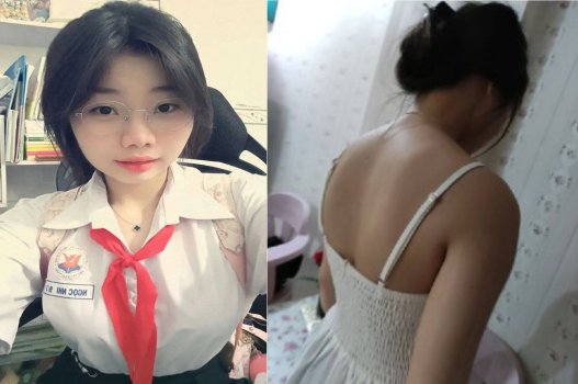 Học sinh khoe hàng cho bạn xem