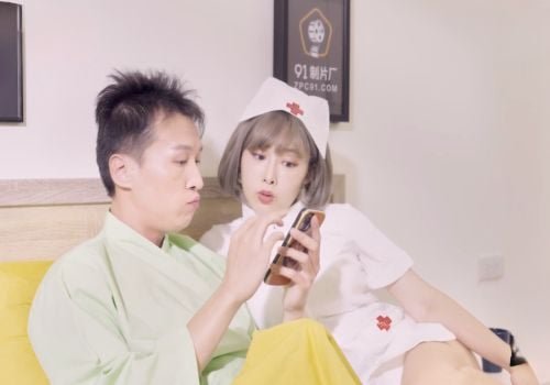 Y tá Li Nana làm cho bệnh nhân cảm thấy hưng phấn